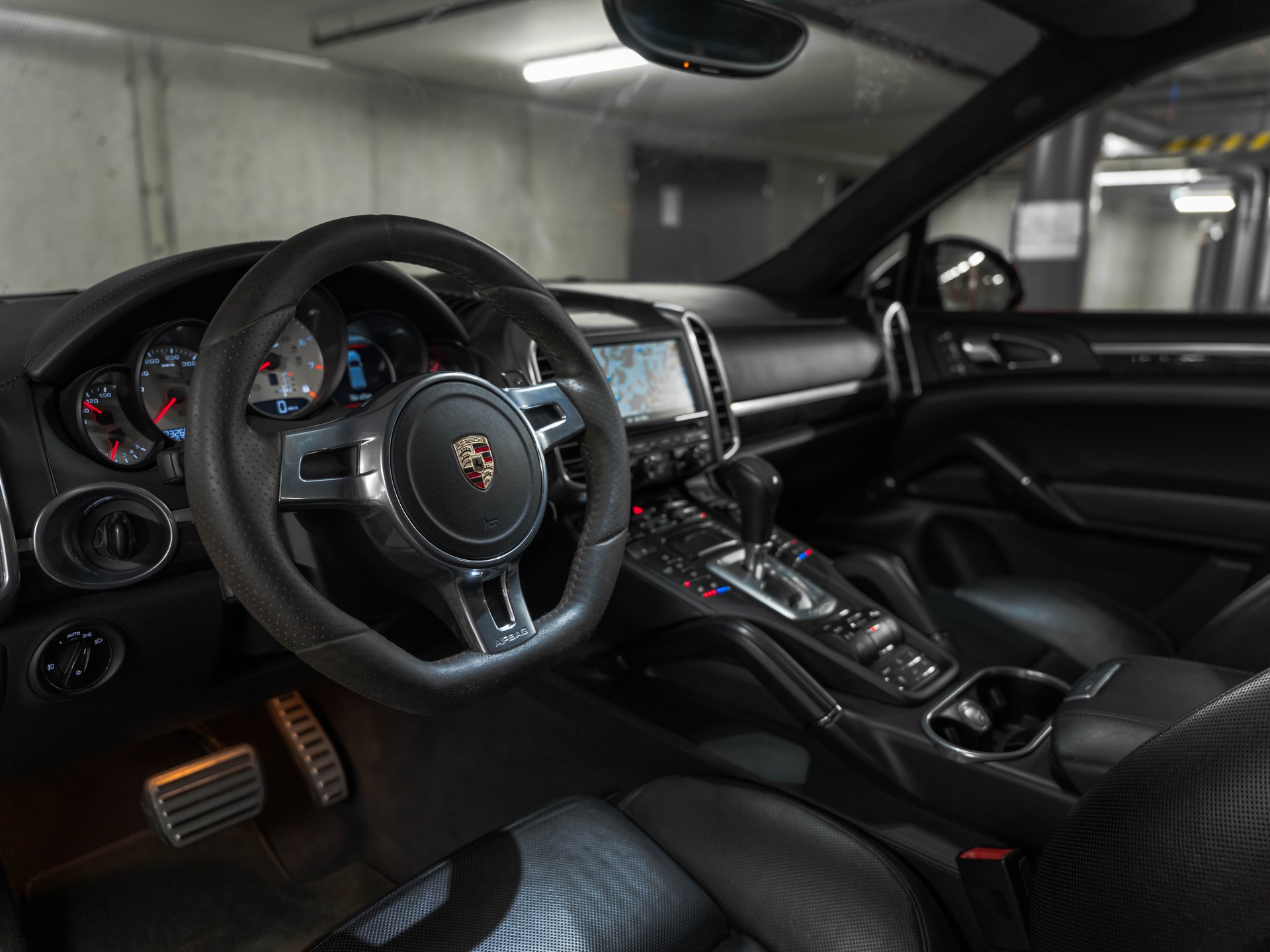 PORSCHE Cayenne Turbo S TECHART-image-23