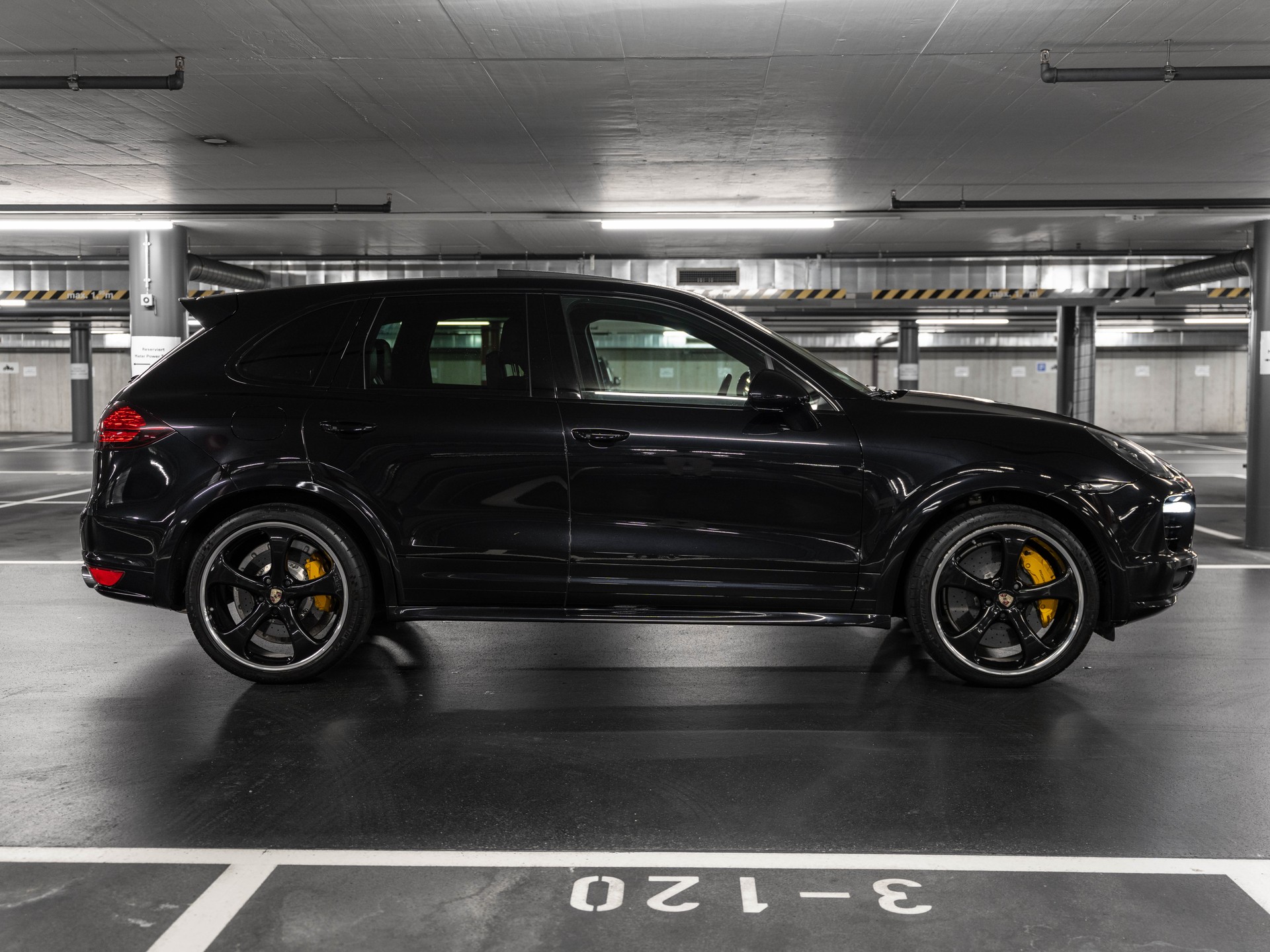 PORSCHE Cayenne Turbo S TECHART-image-13