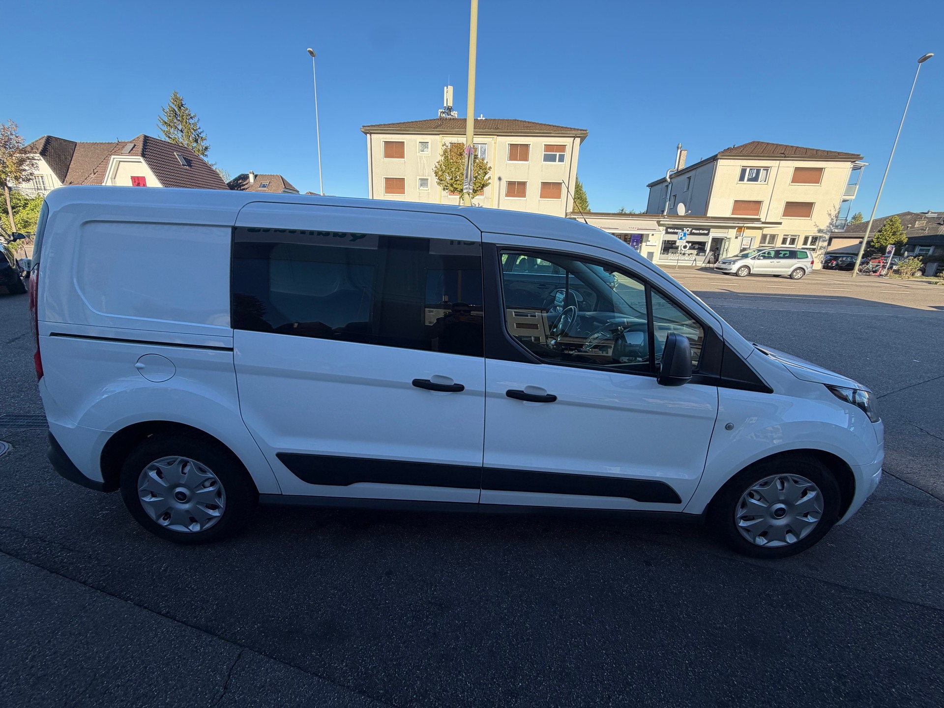 FORD Transit Connect Van T230 1.5 TDCi Ambiente A-image-10
