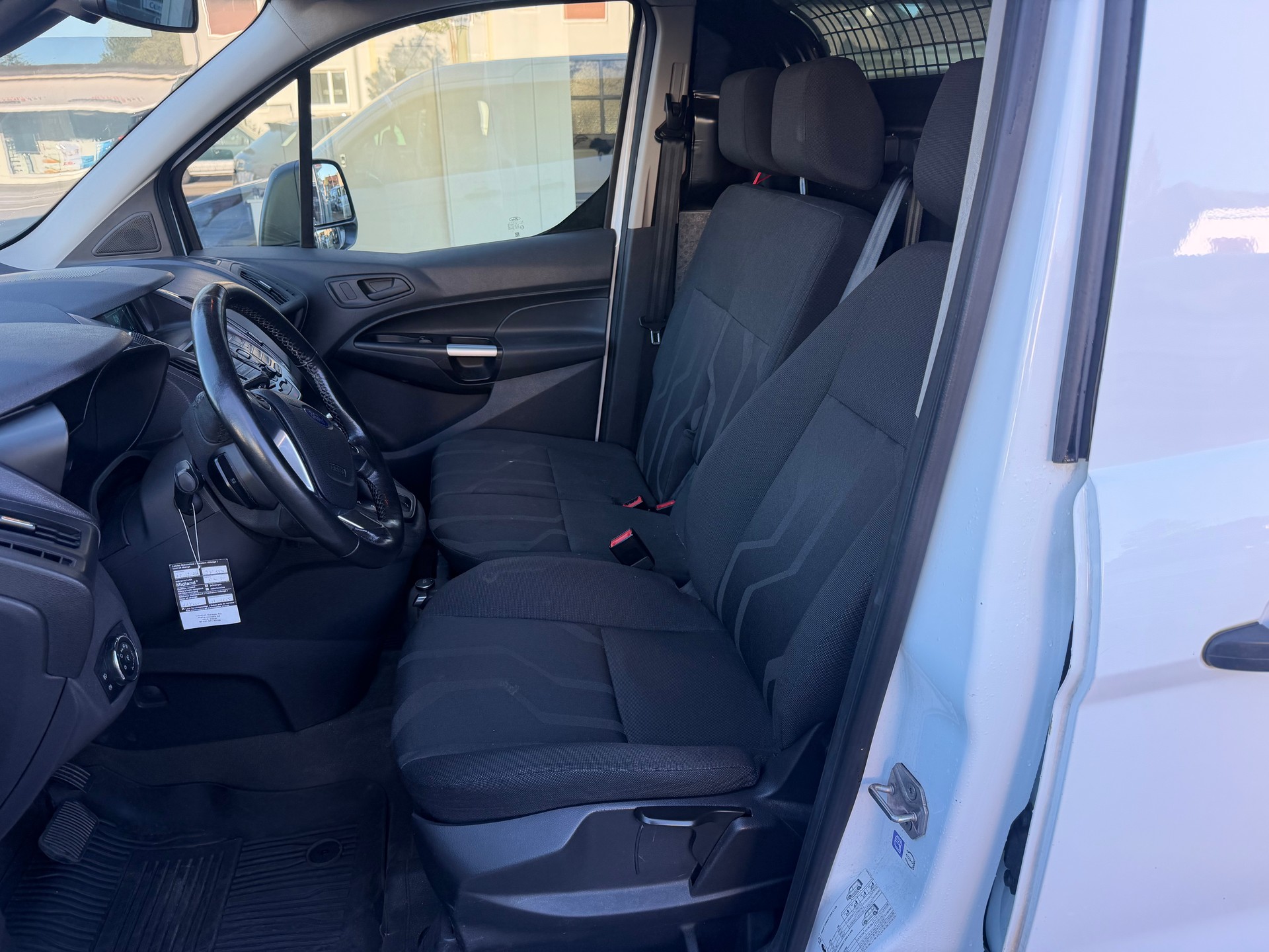 FORD Transit Connect Van T230 1.5 TDCi Ambiente A-image-14