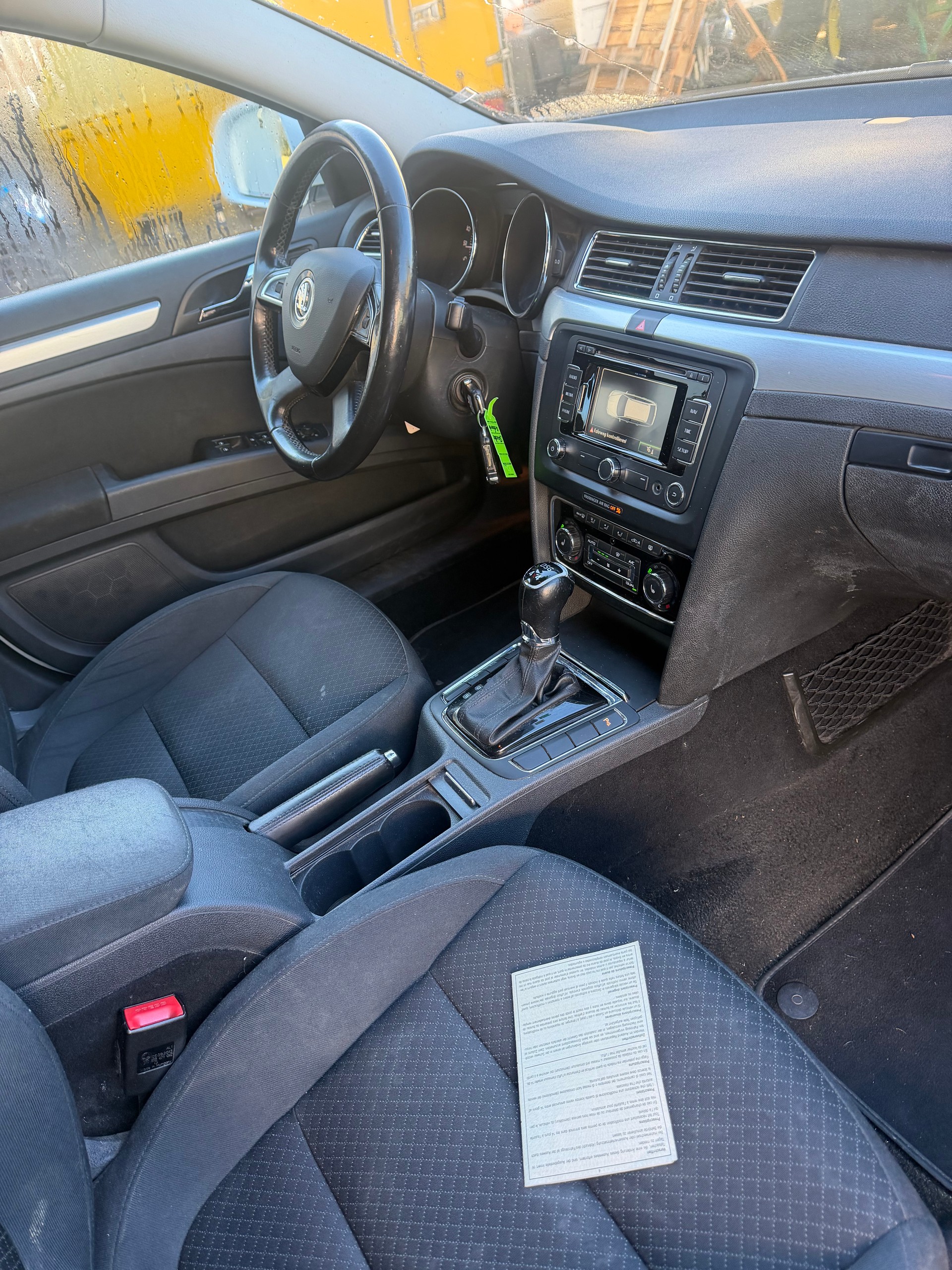 SKODA Superb Combi 2.0 TDi Elegance 4x4 DSG-image-12