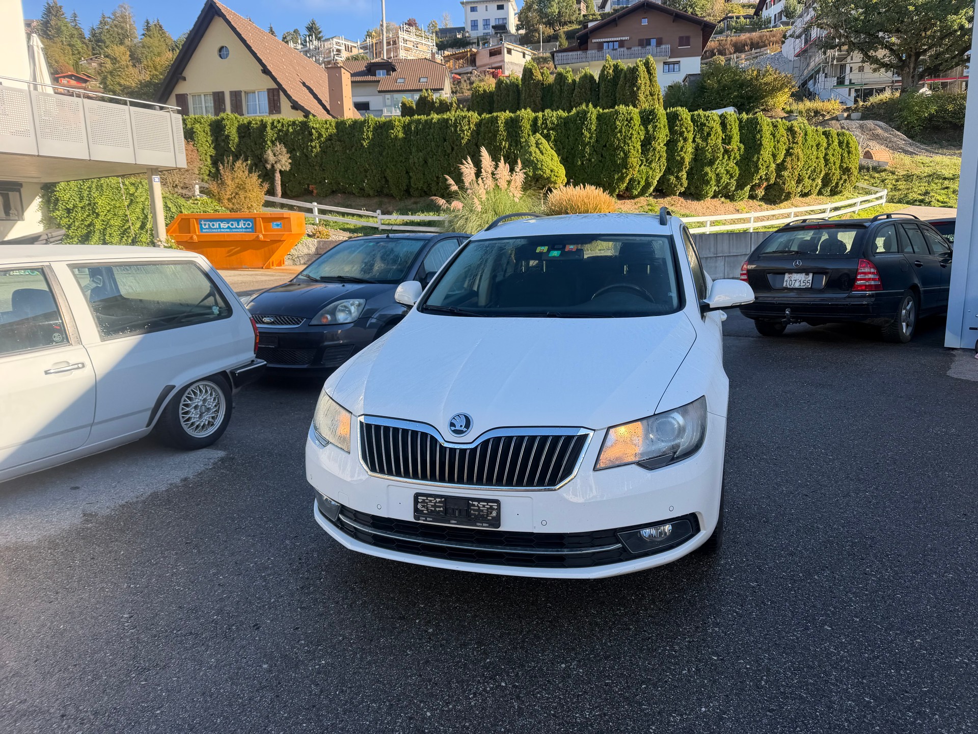 SKODA Superb Combi 2.0 TDi Elegance 4x4 DSG-image-1