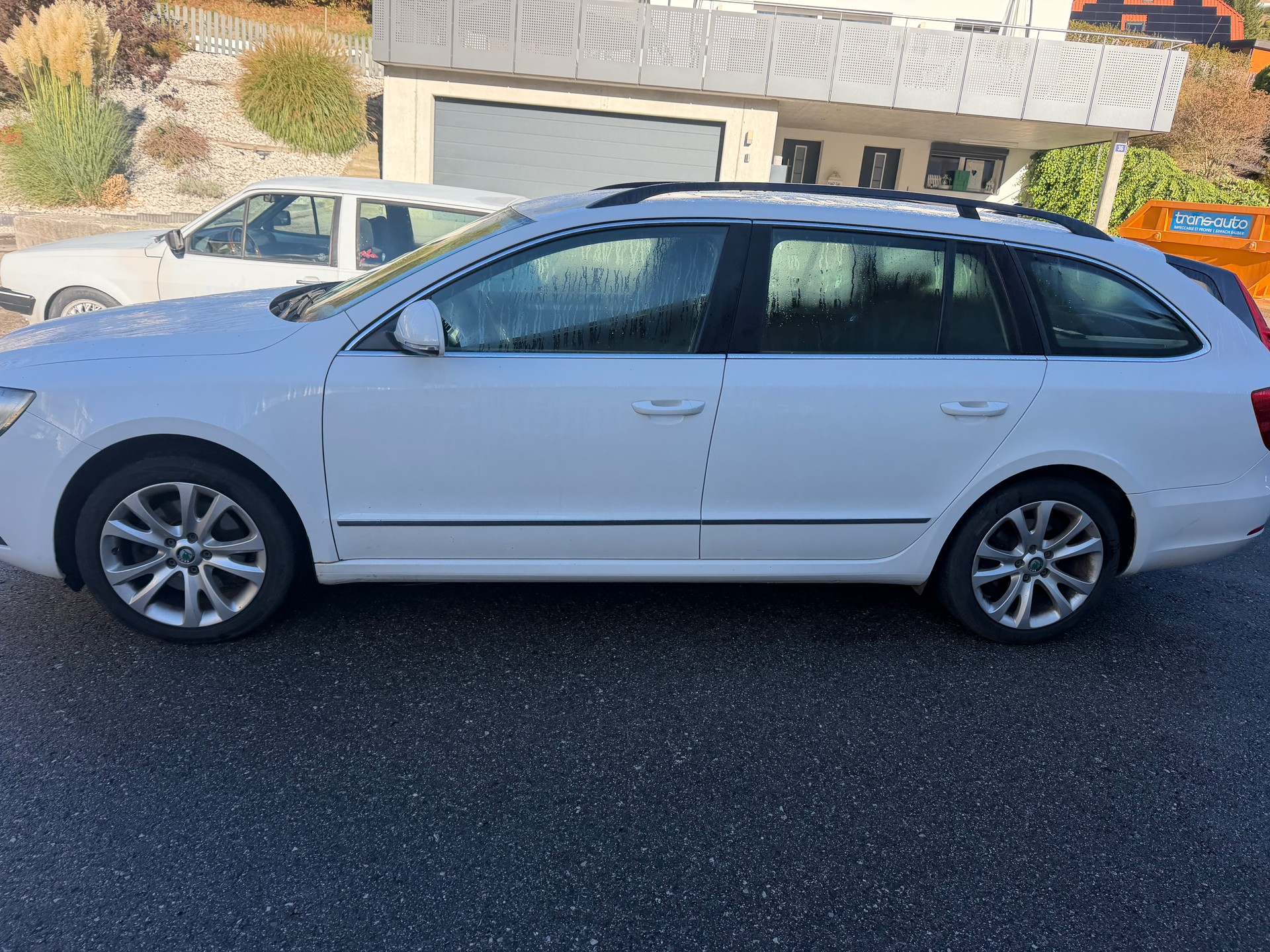 SKODA Superb Combi 2.0 TDi Elegance 4x4 DSG-image-5