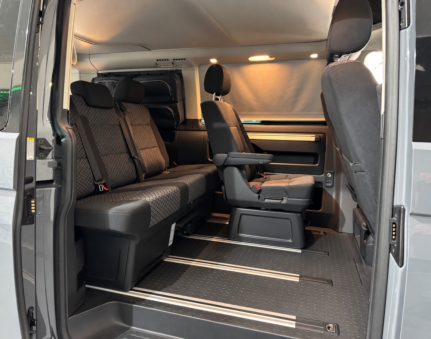 VW T6.1 California 2.0 TDI Beach Edition Spirit 4Motion DSG-image-7