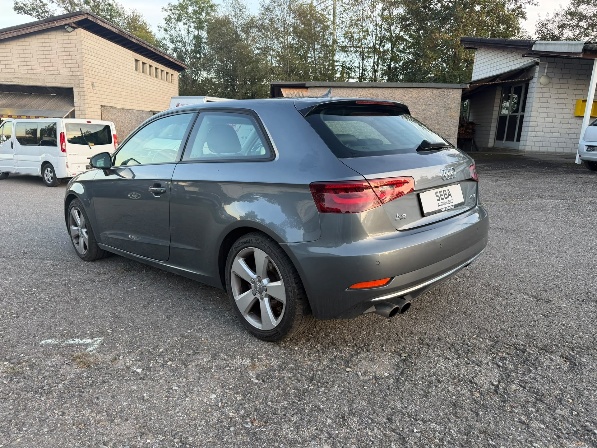 AUDI A3 1.8 TFSI Ambiente S-tronic-image-3