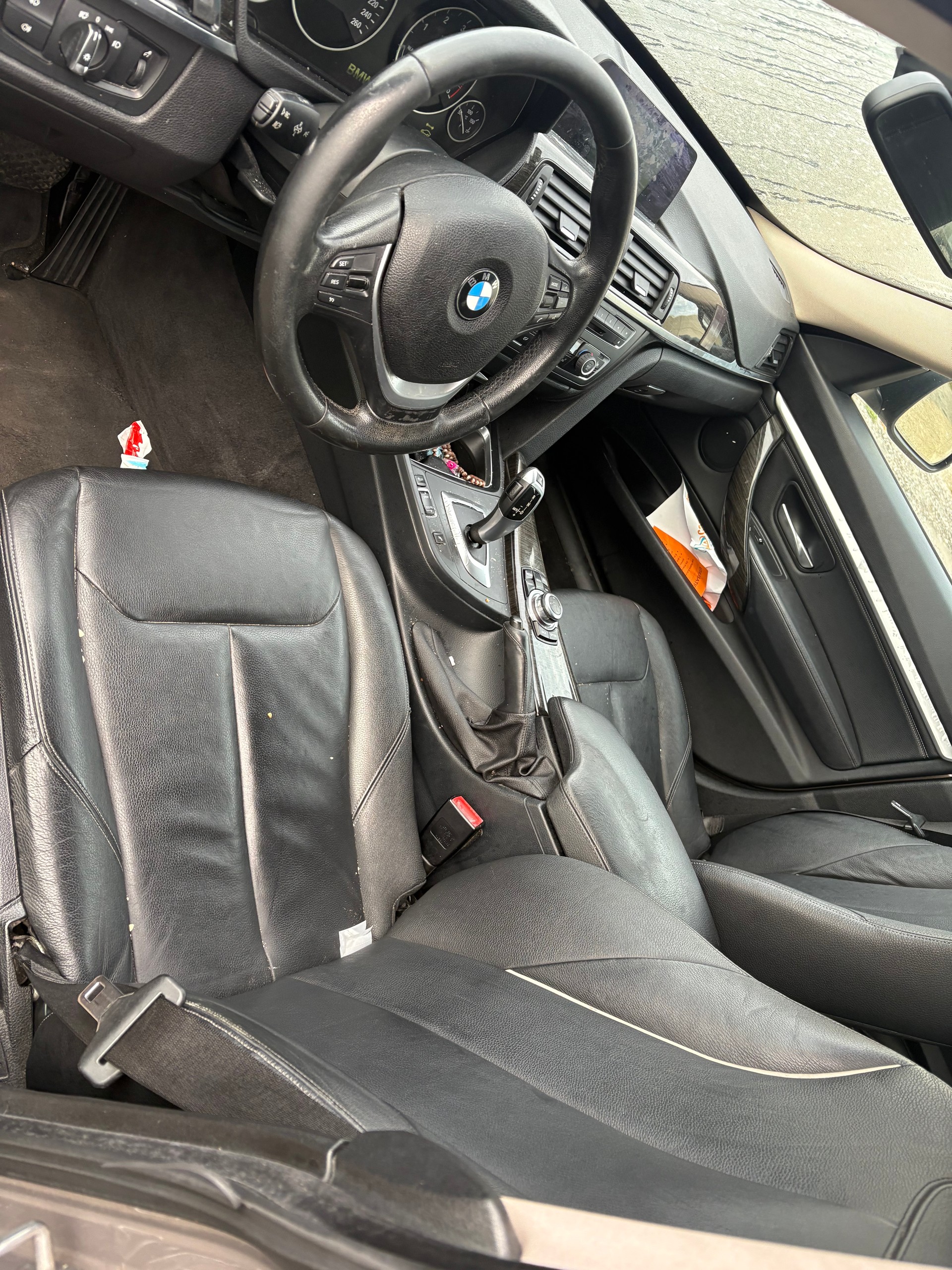BMW 320d GT Luxury Line Steptronic-image-12