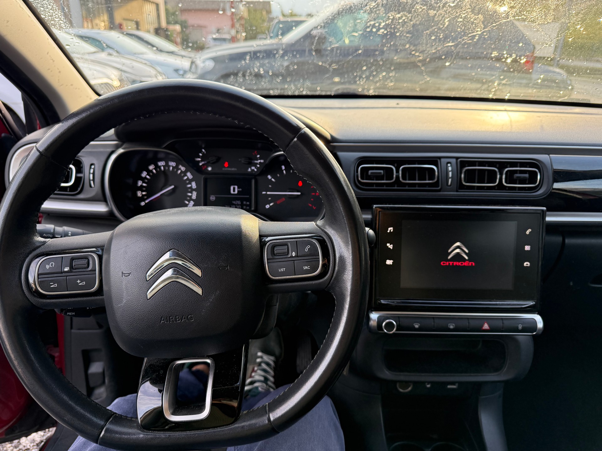 CITROEN C3 1.2i PureTech Feel-image-11