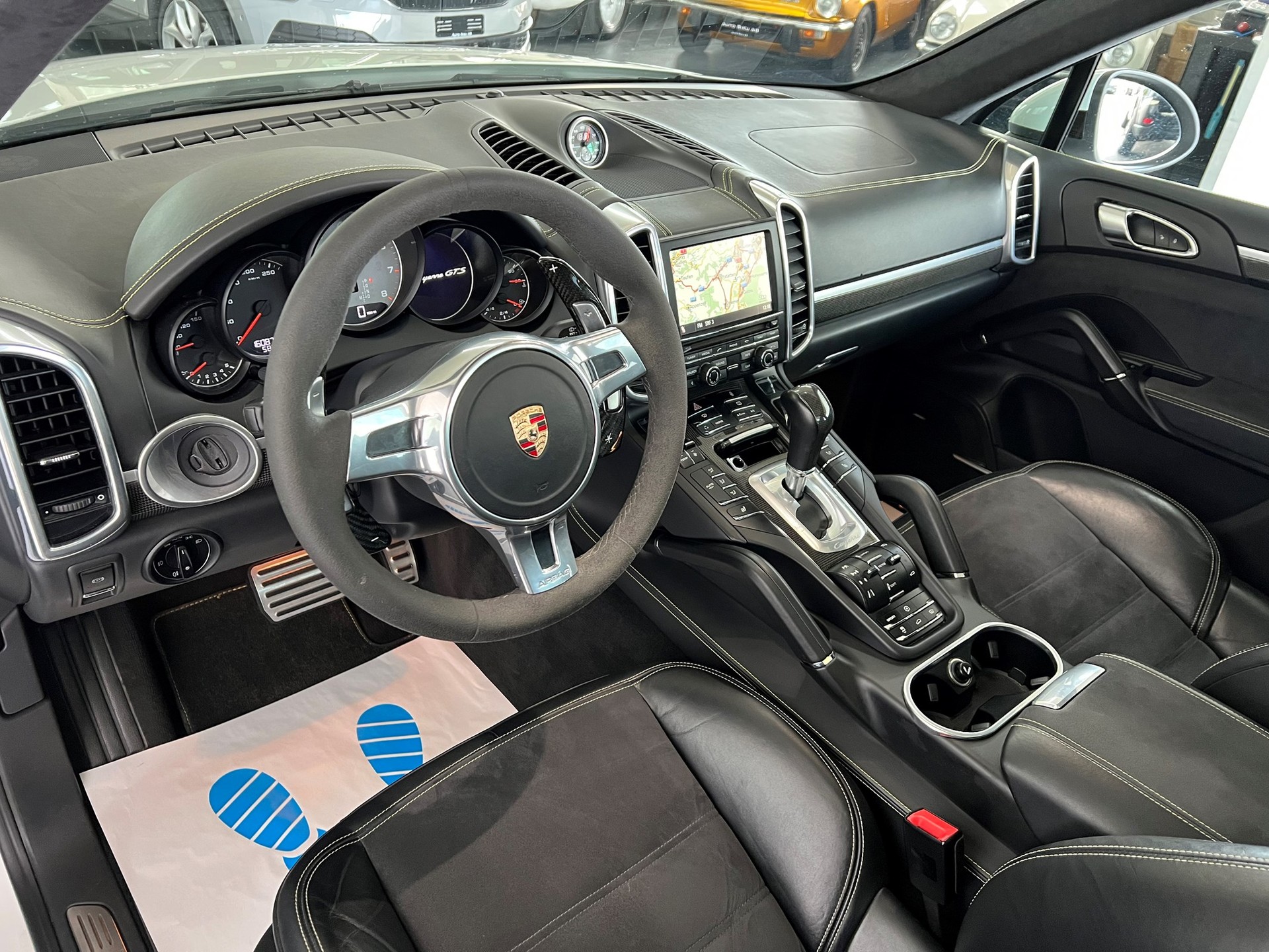 PORSCHE Cayenne GTS-image-11