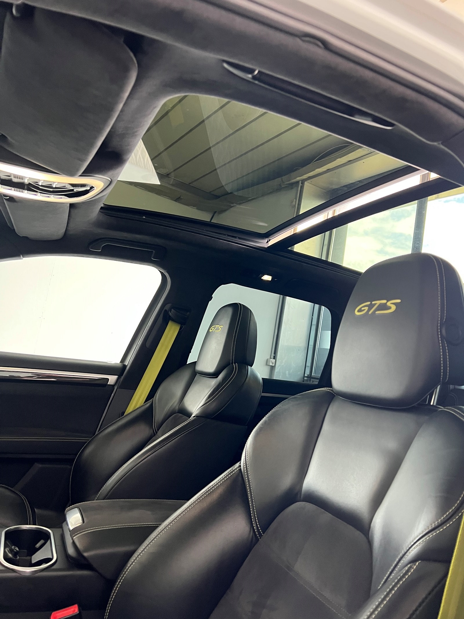 PORSCHE Cayenne GTS-image-13