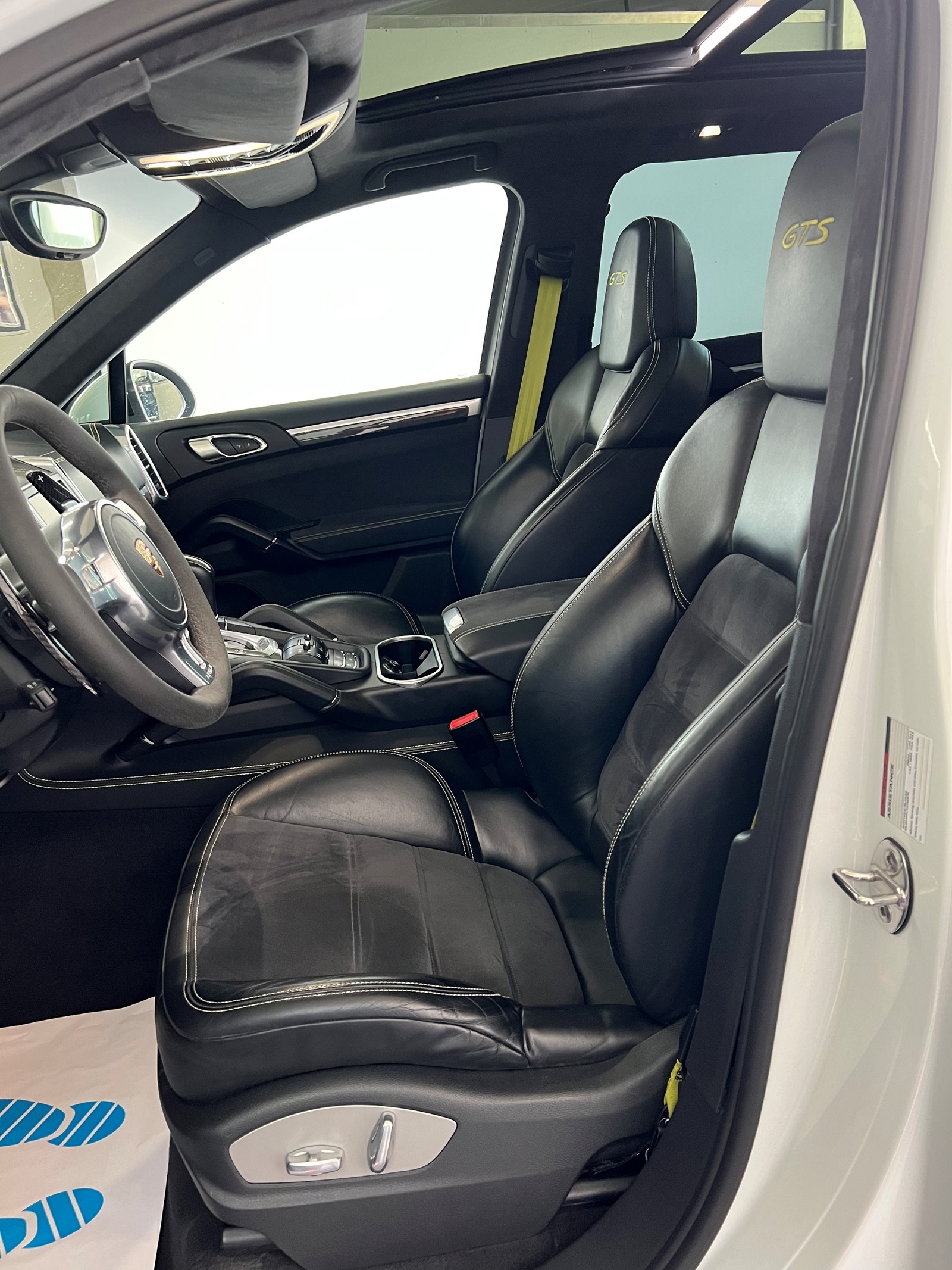 PORSCHE Cayenne GTS-image-12