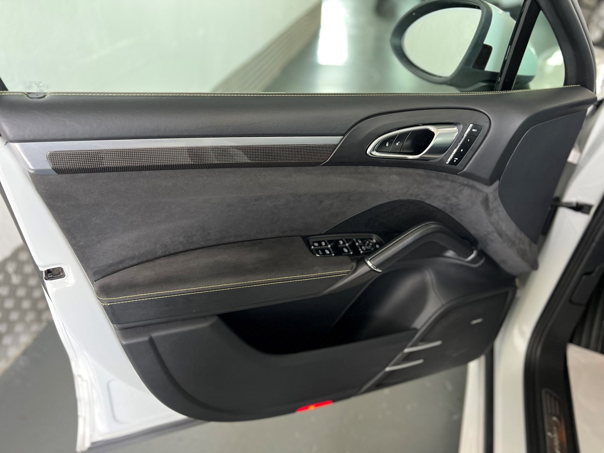 PORSCHE Cayenne GTS-image-18