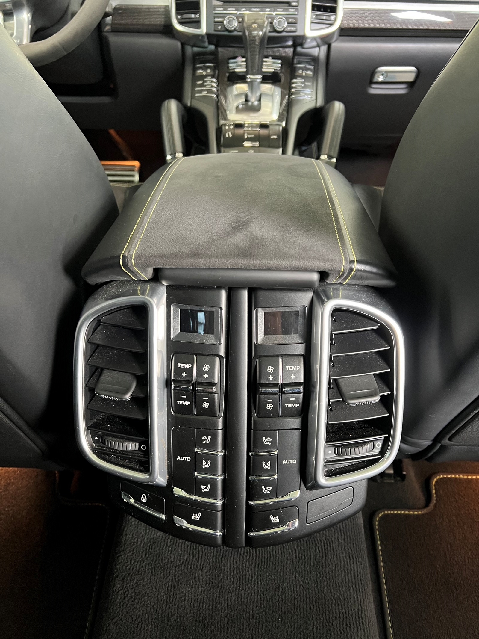 PORSCHE Cayenne GTS-image-29