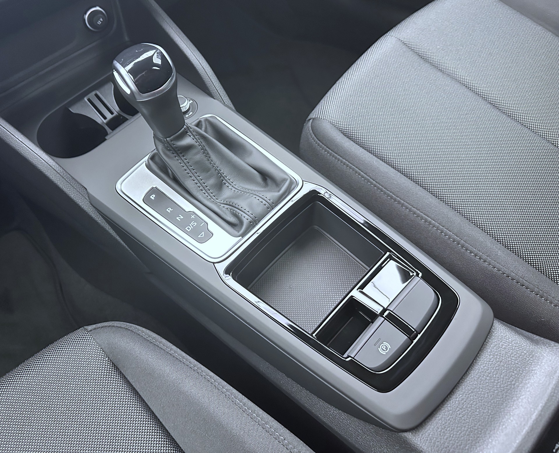 AUDI Q2 35 TFSI S-tronic-image-11