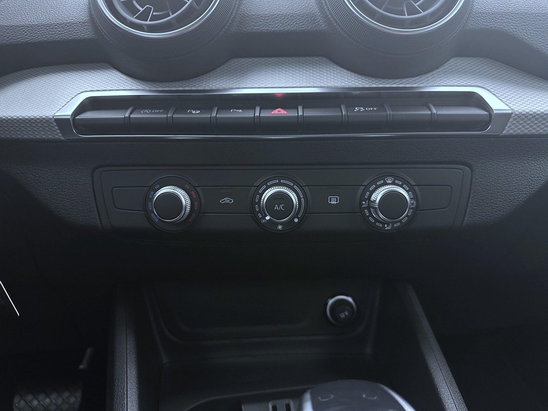 AUDI Q2 35 TFSI S-tronic-image-13