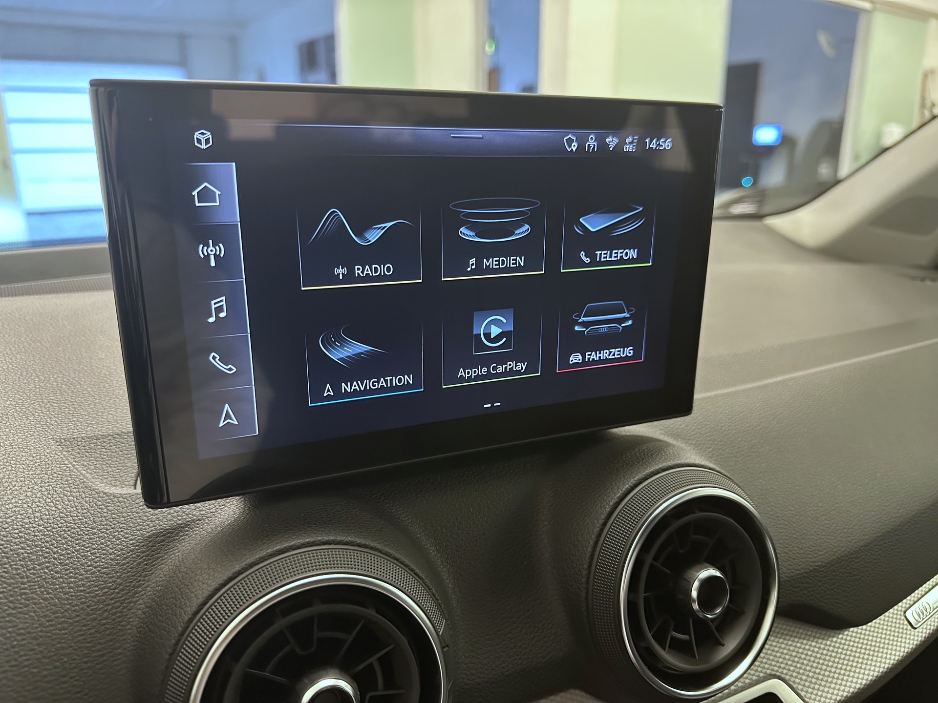 AUDI Q2 35 TFSI S-tronic-image-15