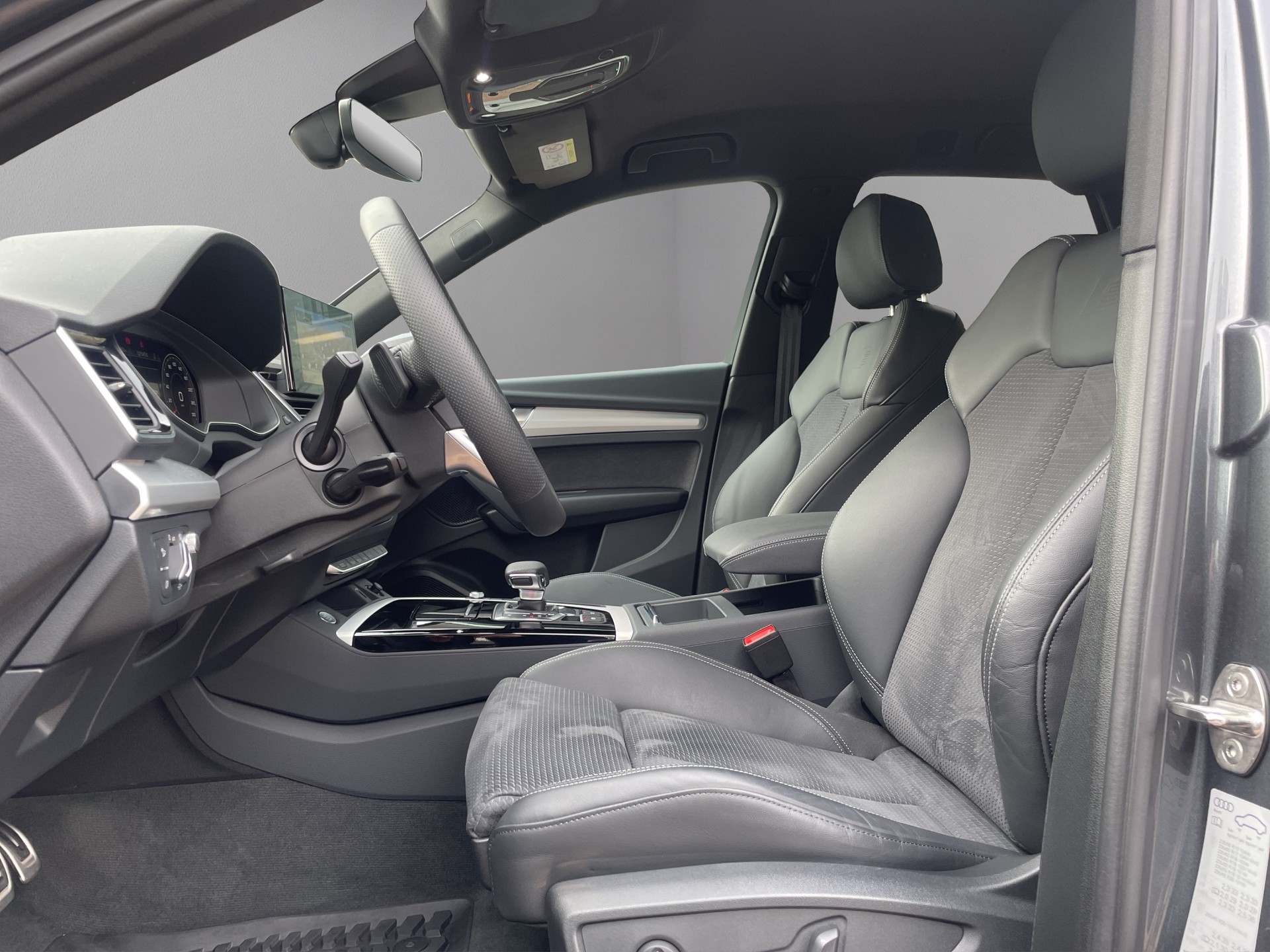 AUDI Q5 40 TFSI S line quattro S-tronic-image-5