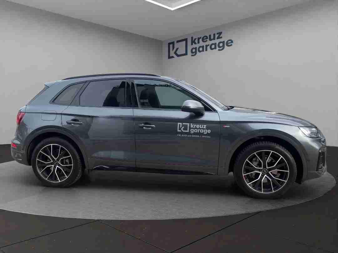 AUDI Q5 40 TFSI S line quattro S-tronic-image-1