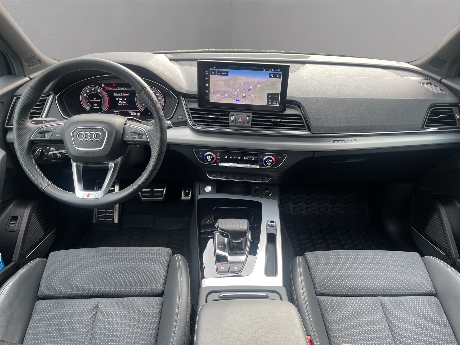 AUDI Q5 40 TFSI S line quattro S-tronic-image-8