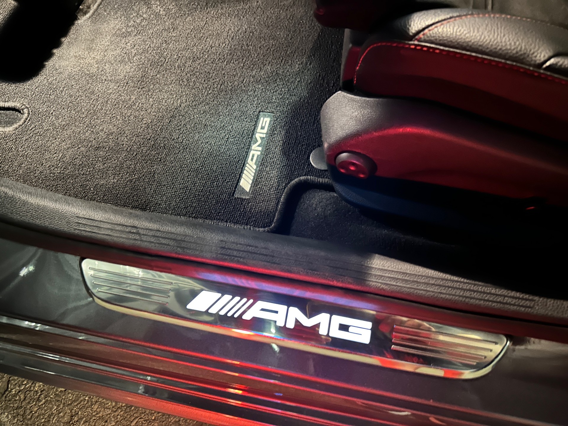 MERCEDES-BENZ C 43 AMG 4Matic 9G-Tronic-image-6