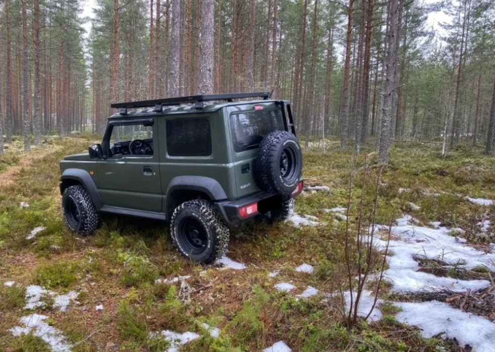 SUZUKI Jimny 1.5 4x4 Offroad mit Seilwinde-image-1