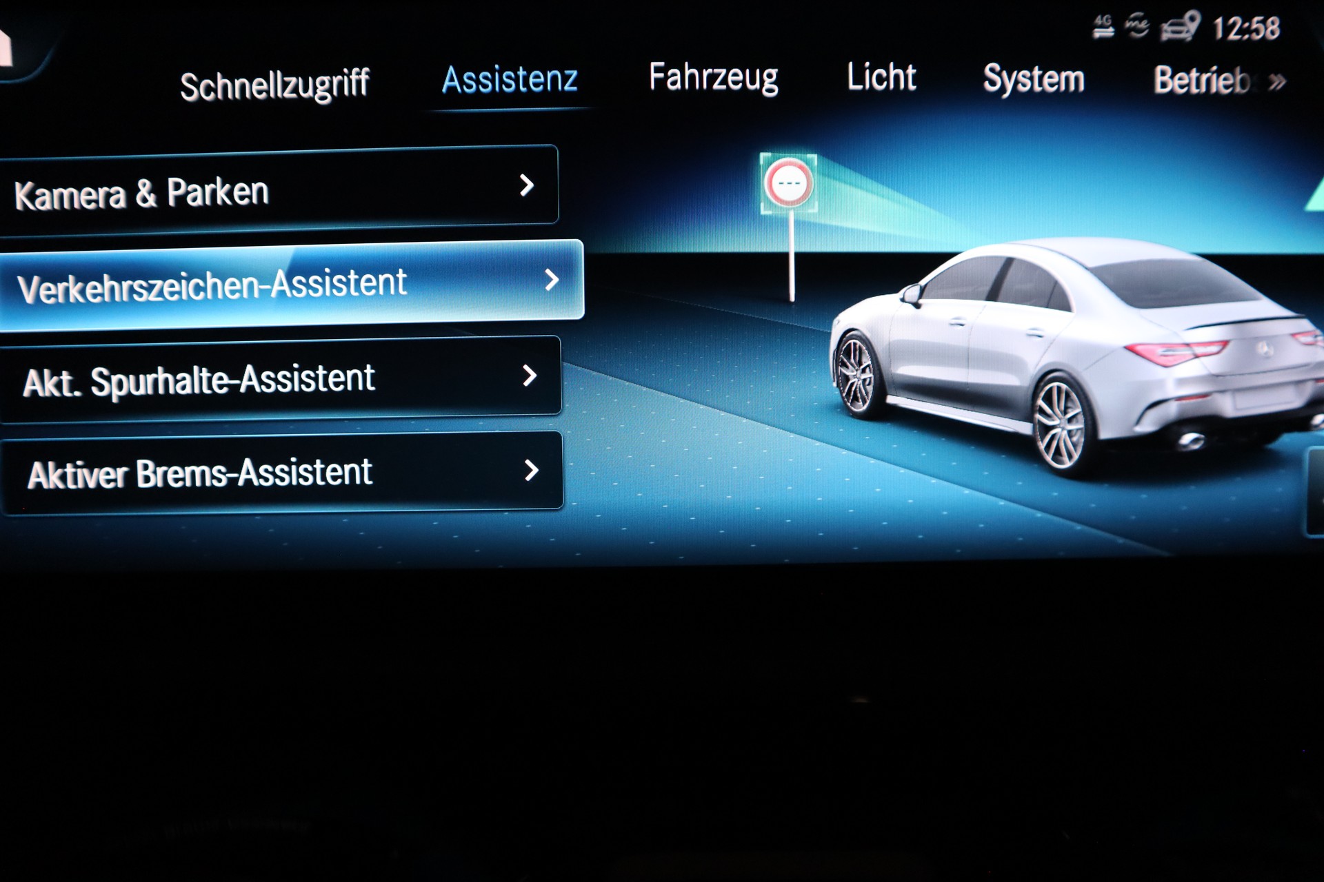 MERCEDES-BENZ CLA 35 AMG 4Matic 7G-DCT-image-8