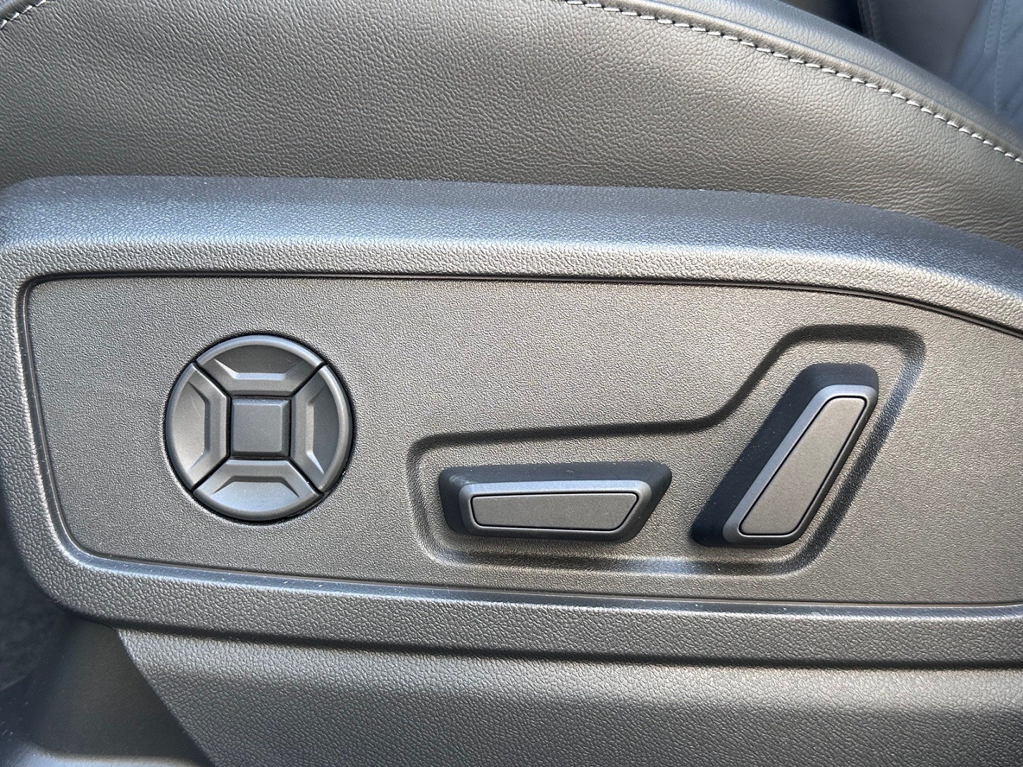 AUDI Q5 Sportback TDI quattro 150 kW S-tronic-image-15