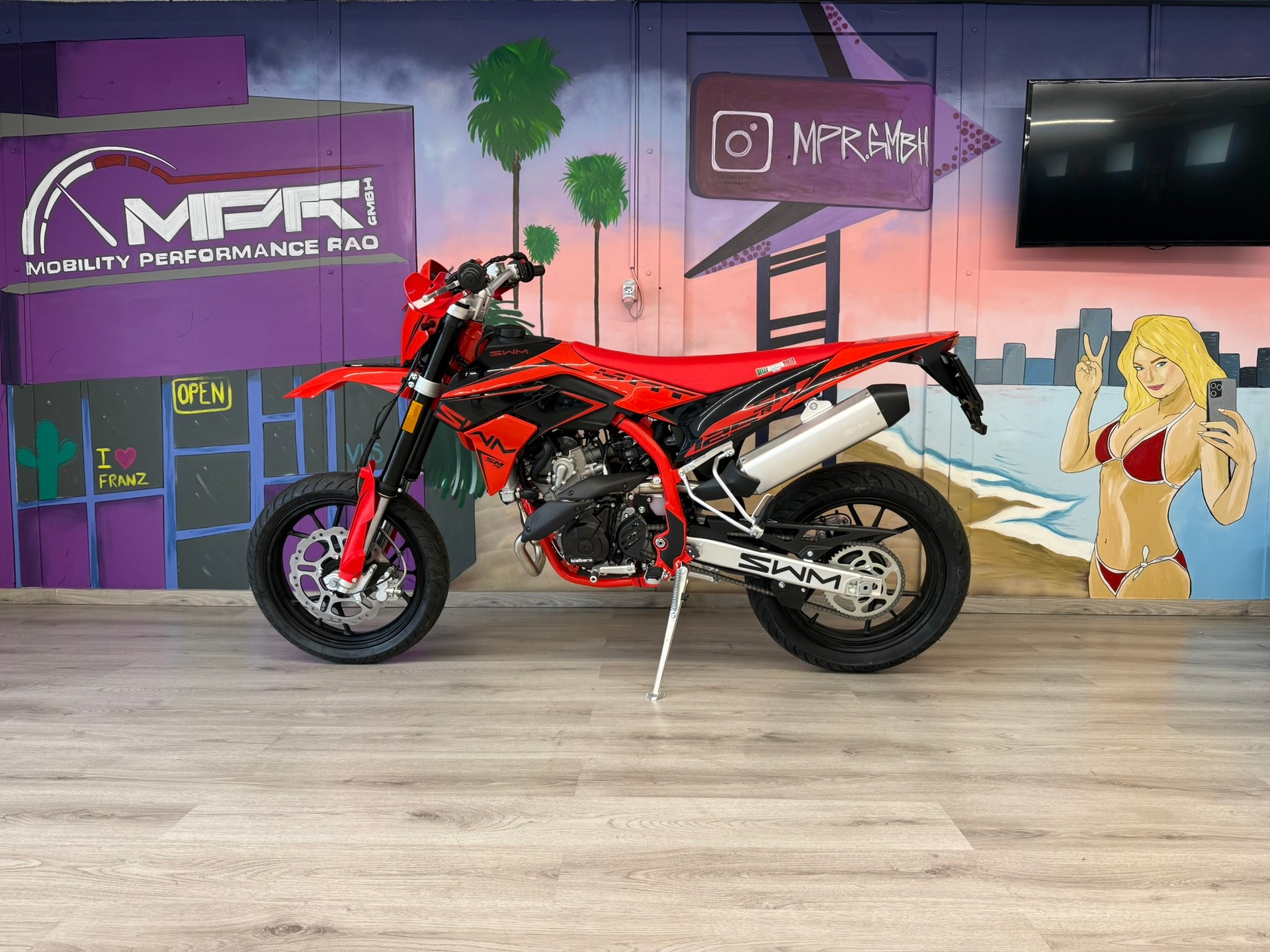 SWM SM 125 R-showroom-element-1