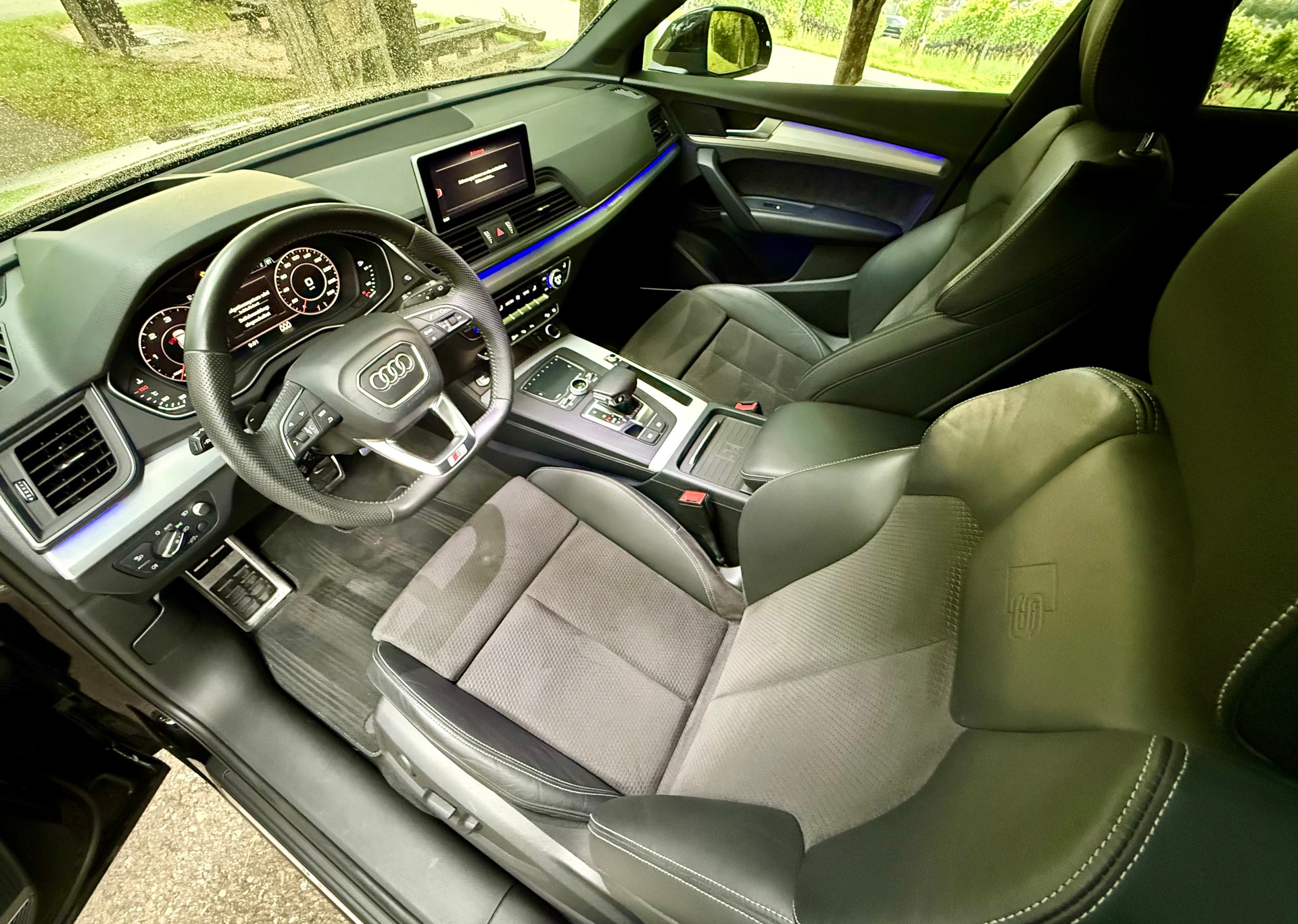 AUDI Q5 3.0 TDI sport quattro *S LINE*-image-21