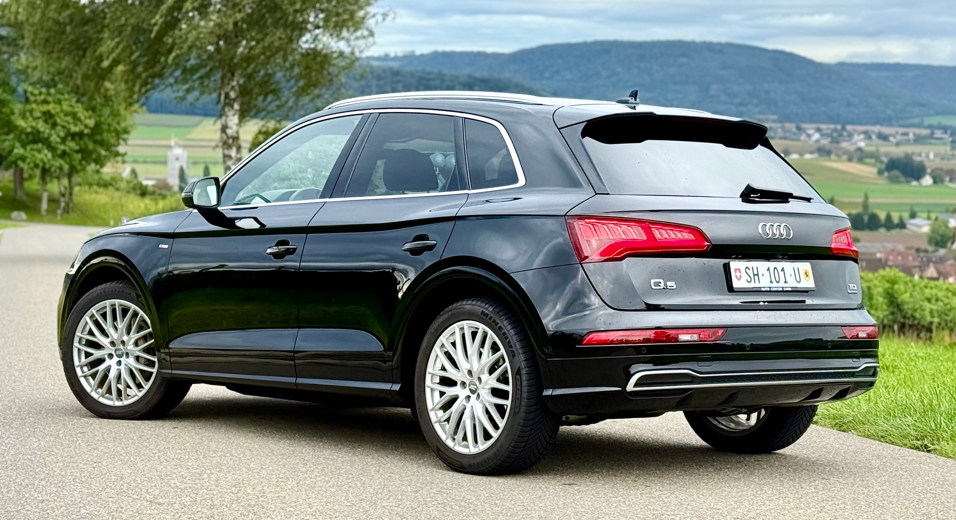 AUDI Q5 3.0 TDI sport quattro *S LINE*-showroom-element-1
