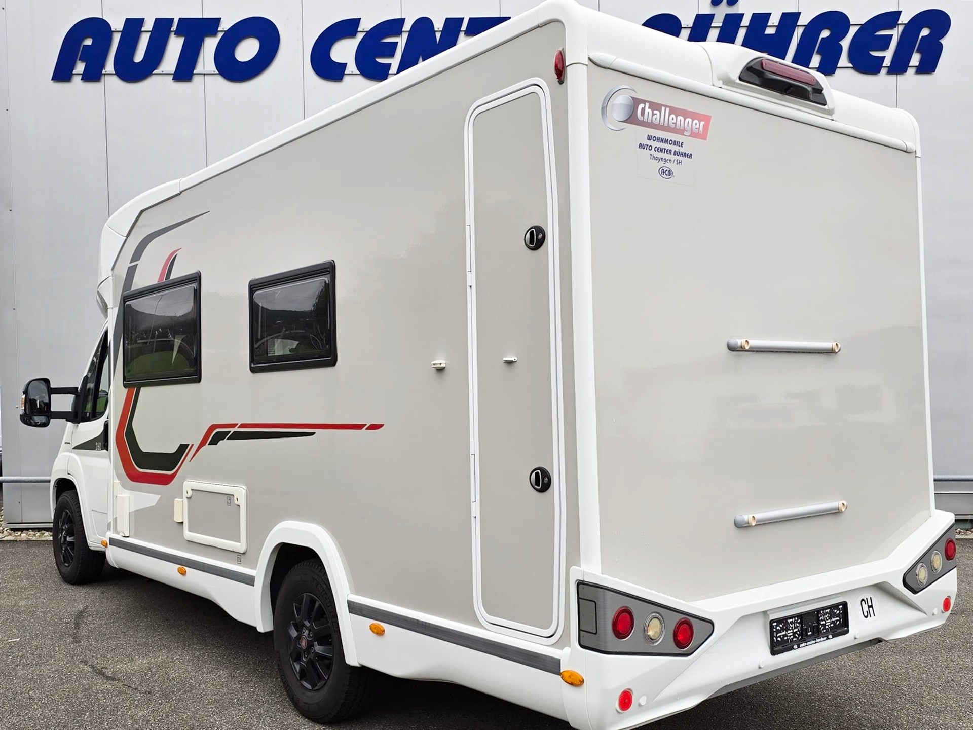 CHALLENGER 260 GRAPHITE EDITION VIP 2,3 DIESEL 9G-AUTOMAT FIAT DUCATO MJ 140-image-3