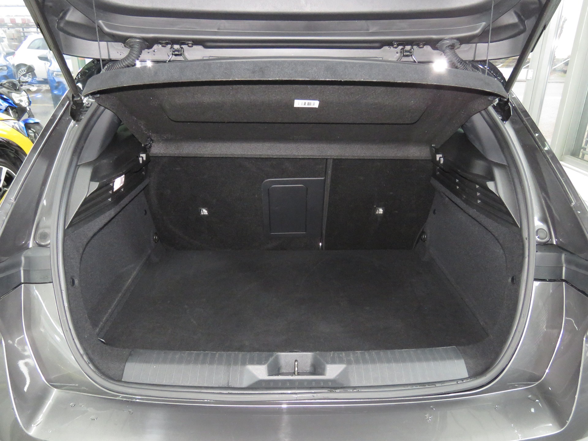 OPEL Astra 1.6 PHEV Turbo Swiss Plus Automat-image-10
