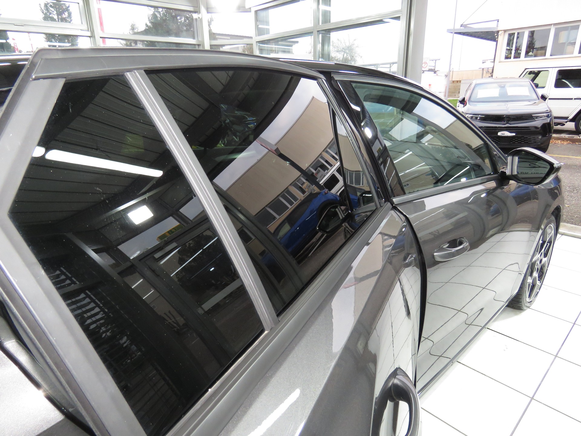 OPEL Astra 1.6 PHEV Turbo Swiss Plus Automat-image-15