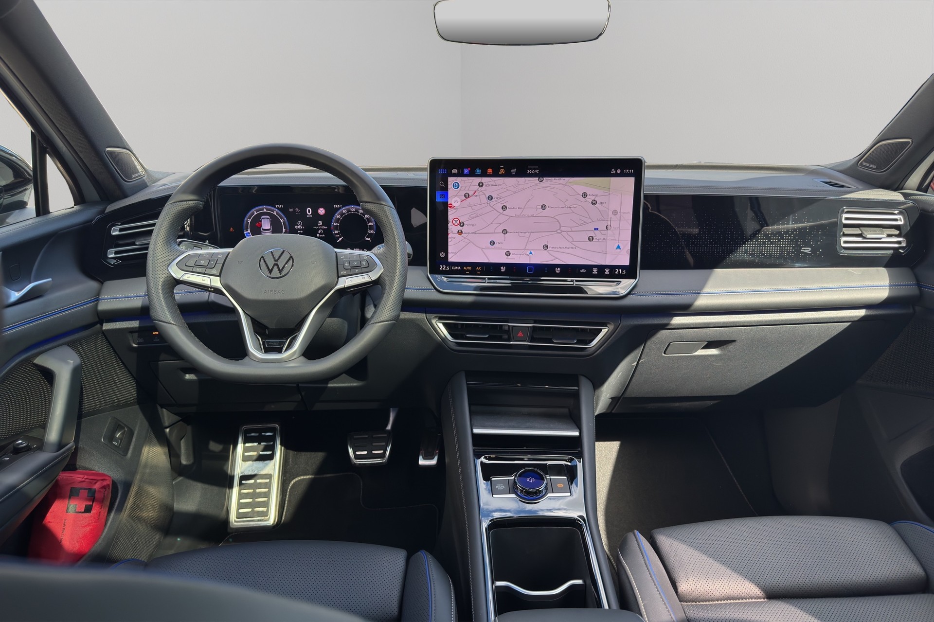 VW Tiguan 2.0 TSI DSG R-Line 4Motion-image-6