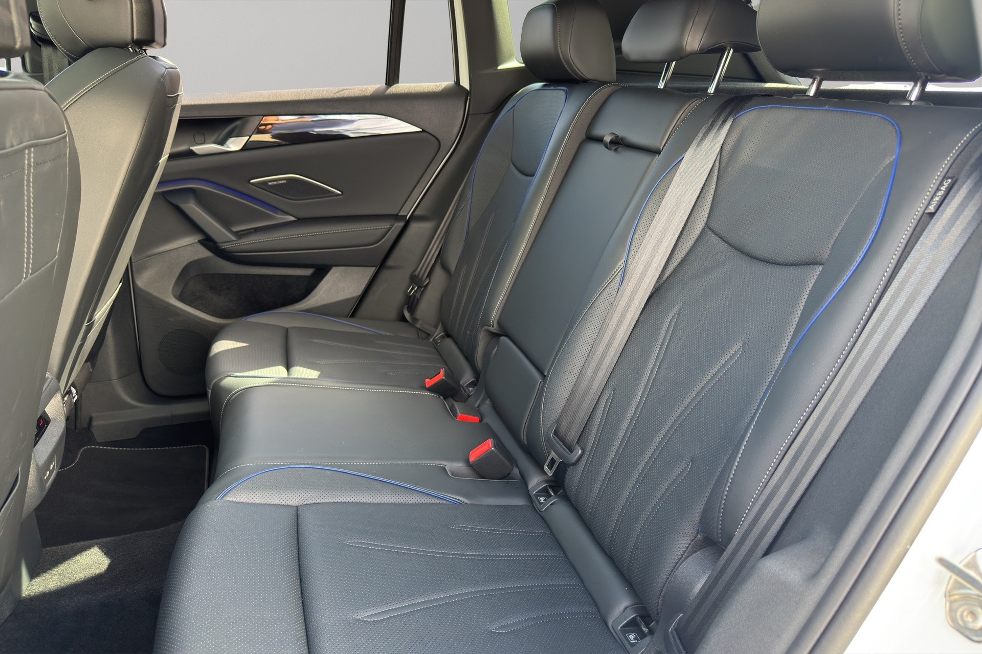 VW Tiguan 2.0 TSI DSG R-Line 4Motion-image-5