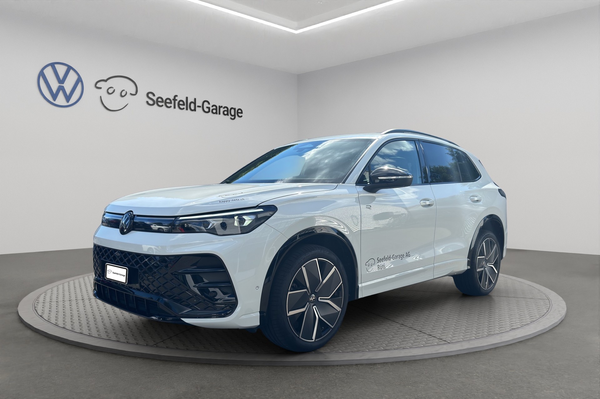 VW Tiguan 2.0 TSI DSG R-Line 4Motion-image-0