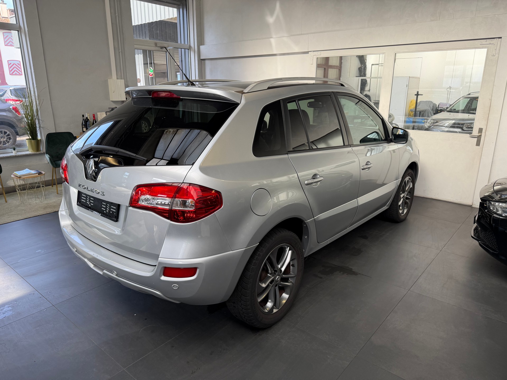 RENAULT Koleos 2.0 dCi Exception 4x4 Automatic-image-3