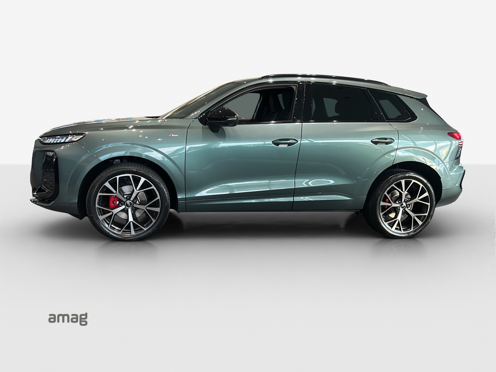AUDI Q3 SUV 110 kW TFSI S tronic-image-1