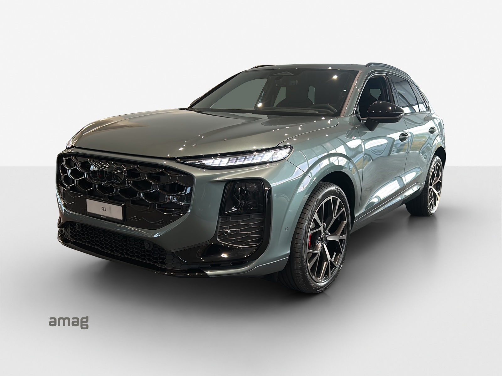 AUDI Q3 SUV 110 kW TFSI S tronic-image-0