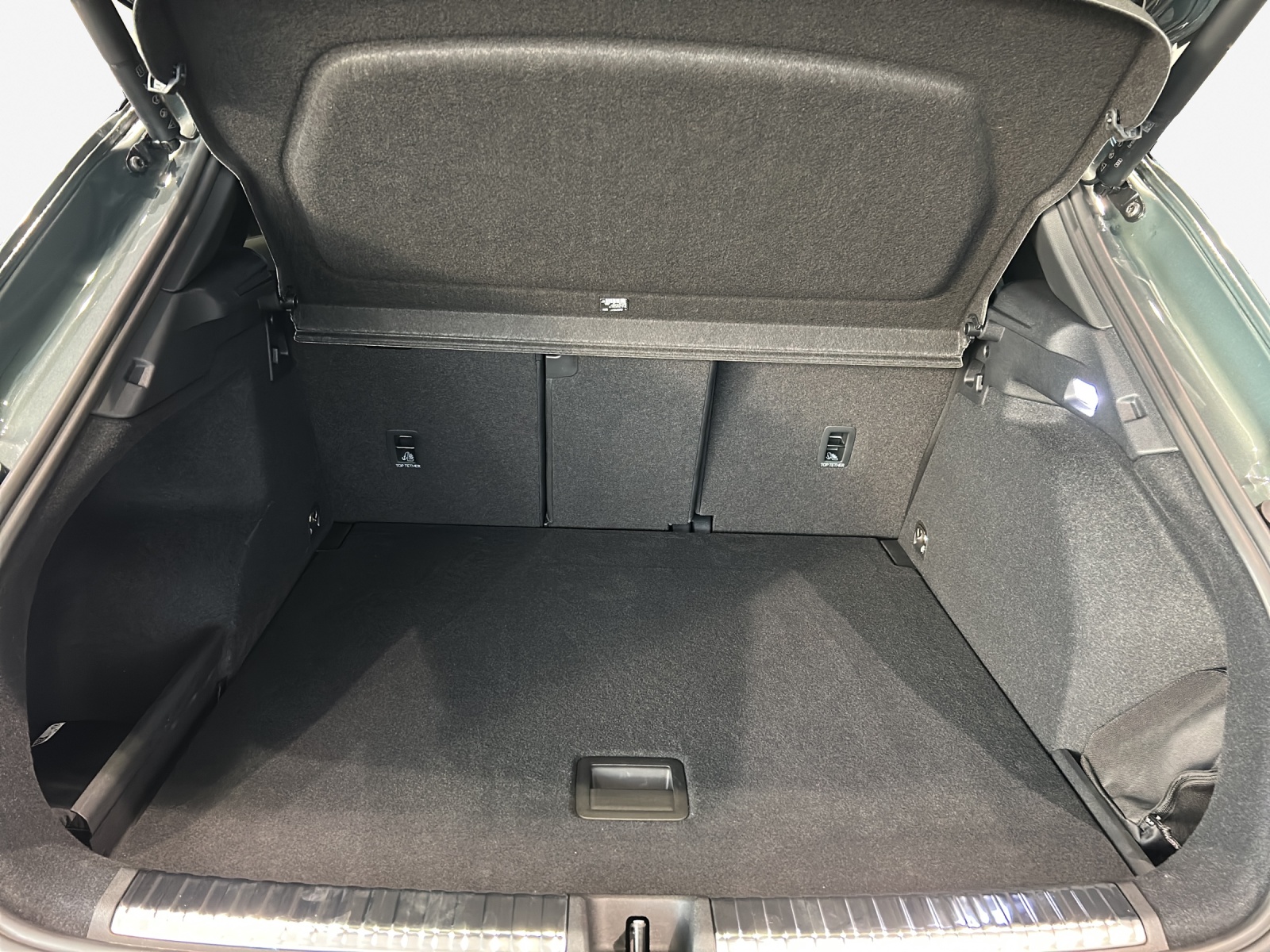 AUDI Q3 SUV 110 kW TFSI S tronic-image-12