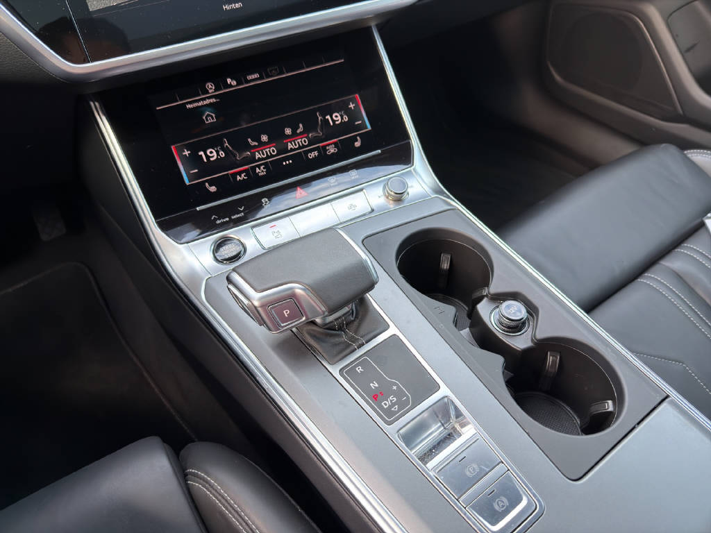 AUDI A6 Avant 2.0 45 TFSI S Line quattro S-Tronic-image-15