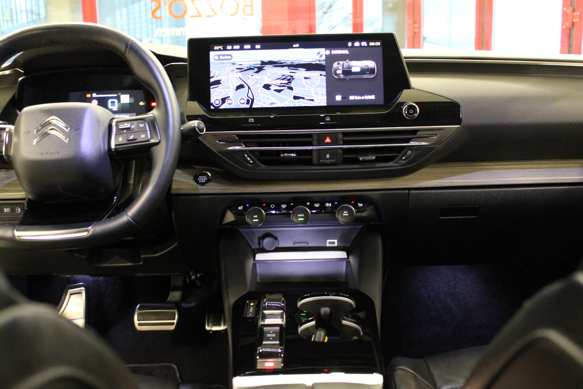 CITROEN C5 X 1.6i PHEV Shine Pack e-EAT8-image-8