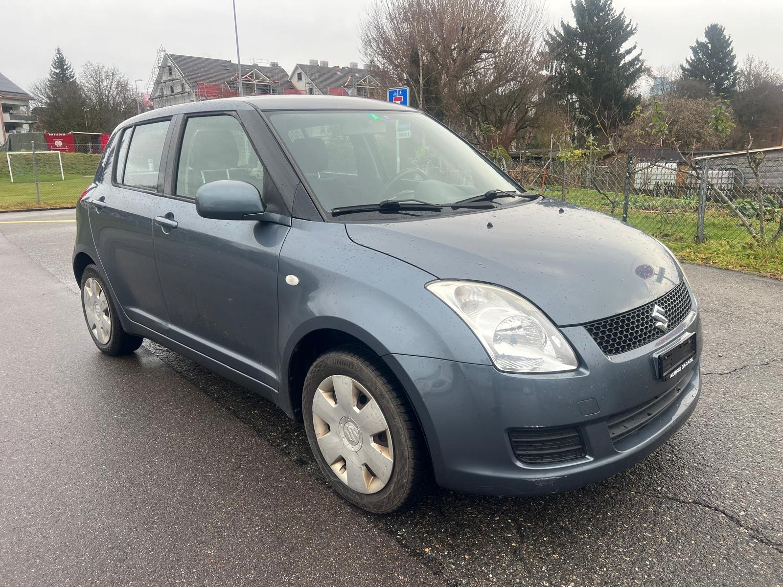 SUZUKI Swift 1.3i 16V GL Top 4x4-image-0