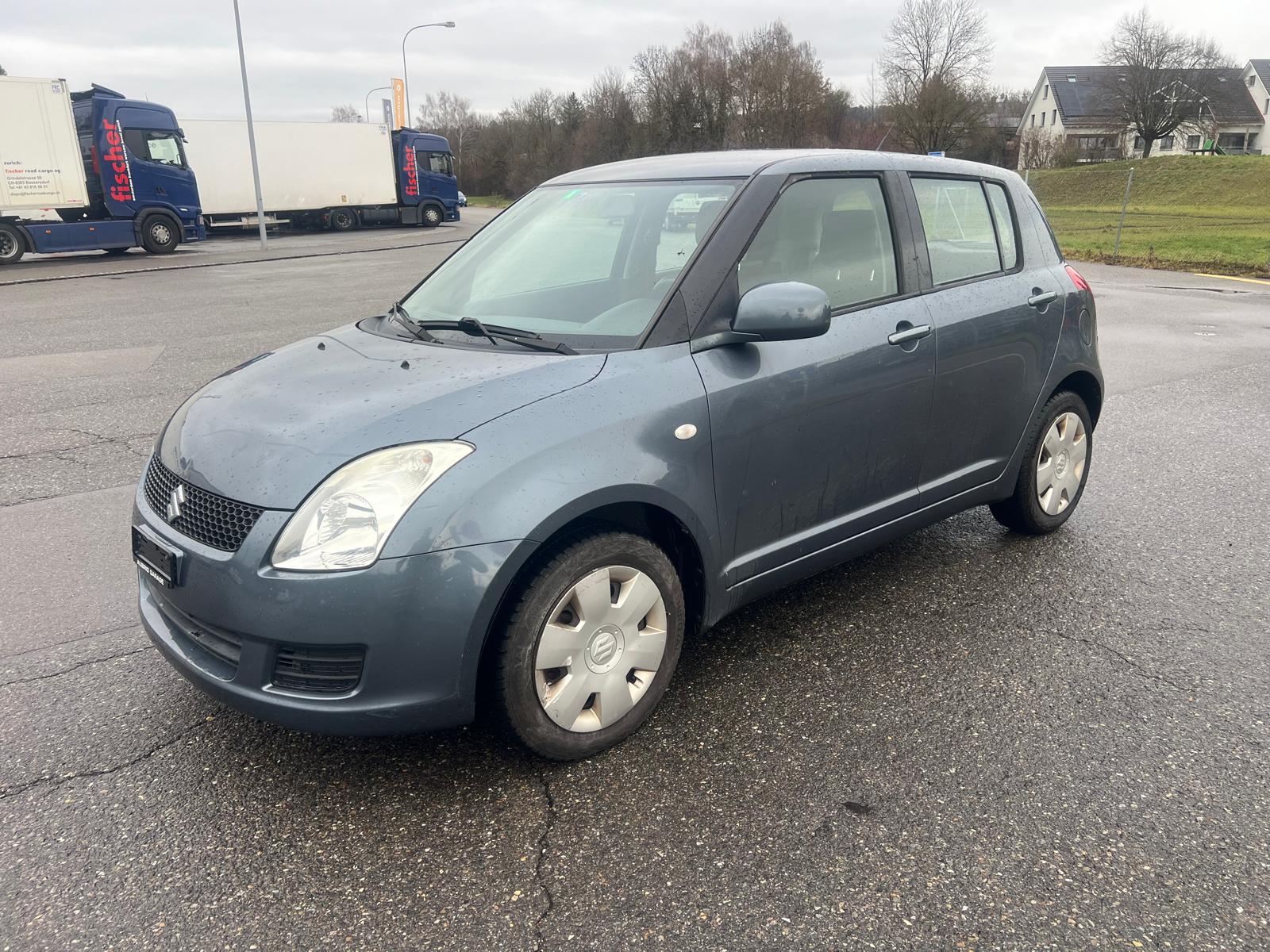 SUZUKI Swift 1.3i 16V GL Top 4x4-image-2