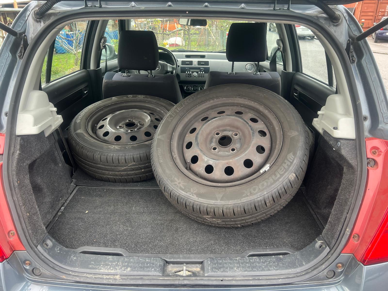 SUZUKI Swift 1.3i 16V GL Top 4x4-image-10