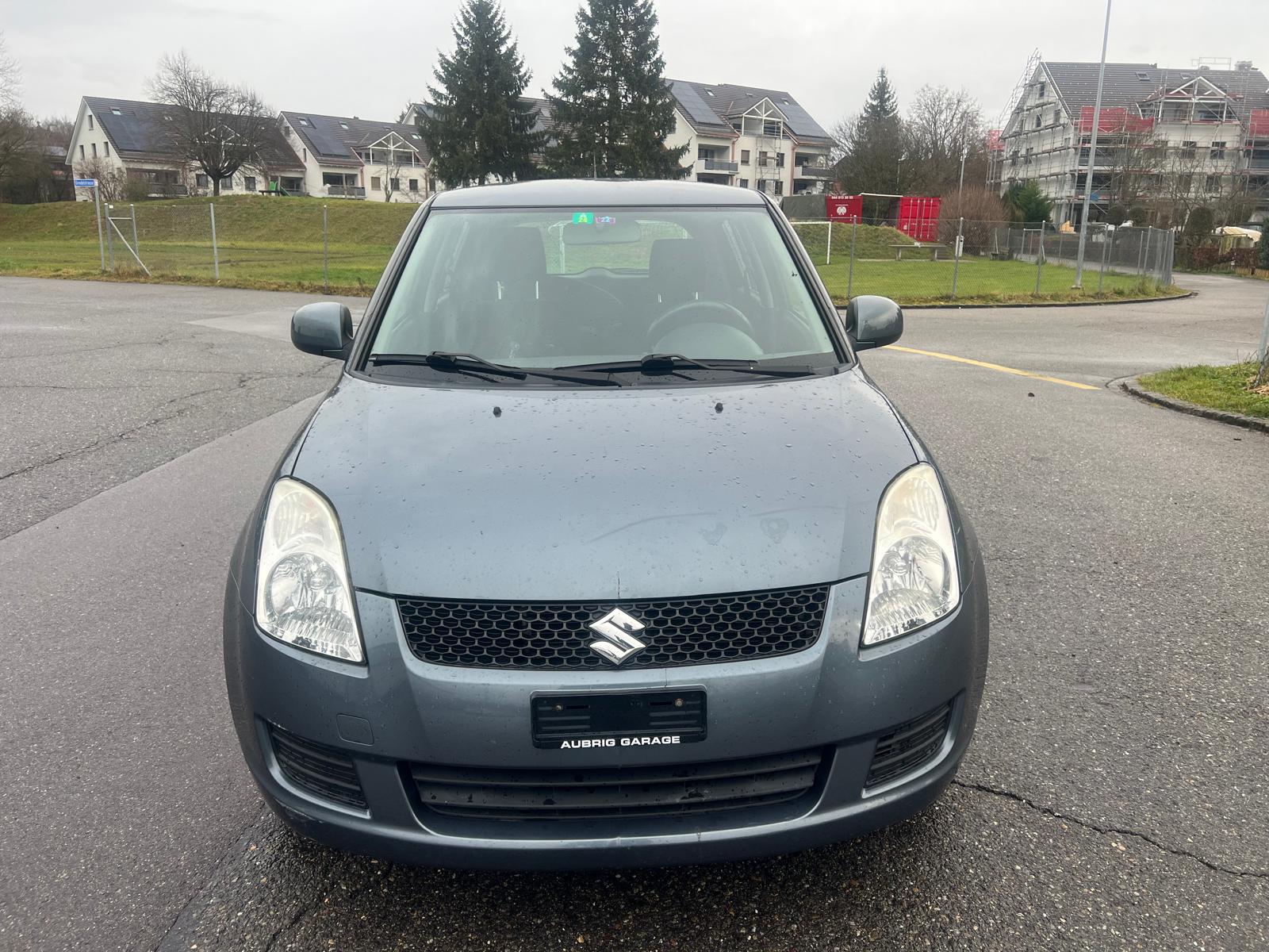 SUZUKI Swift 1.3i 16V GL Top 4x4-image-1