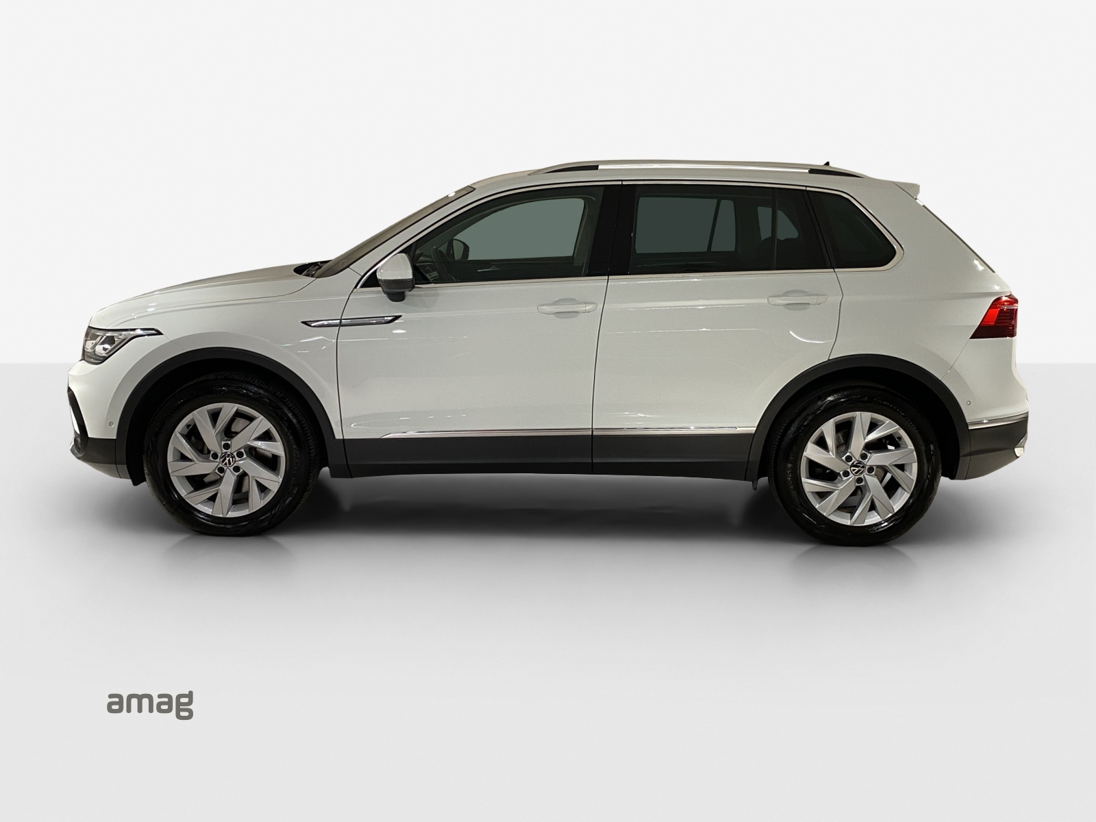 VW Tiguan 2.0 TDI SCR Elegance 4Motion DSG-image-1