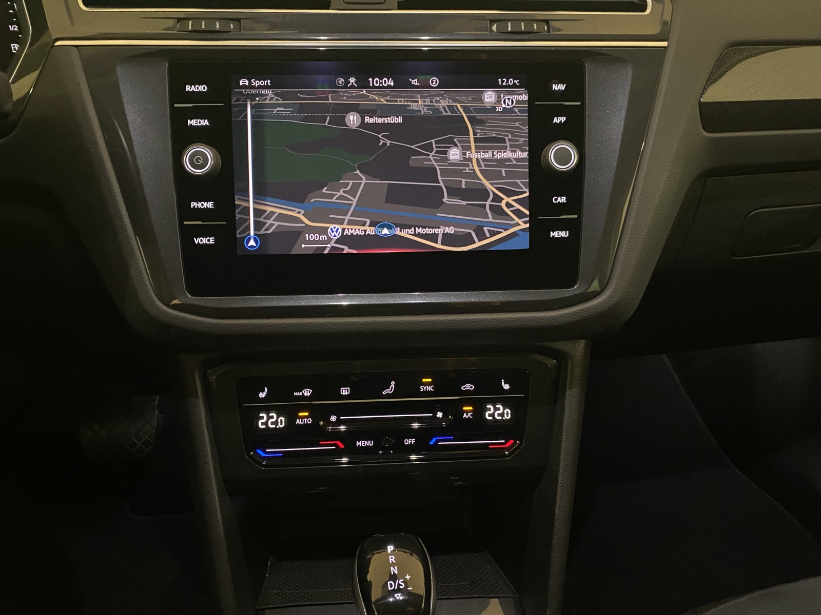 VW Tiguan 2.0 TDI SCR Elegance 4Motion DSG-image-10