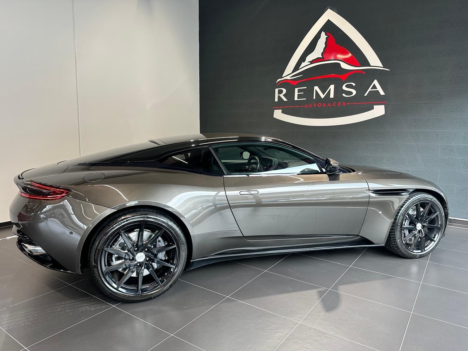 ASTON MARTIN DB11 V12 Touchtronic 3-image-3
