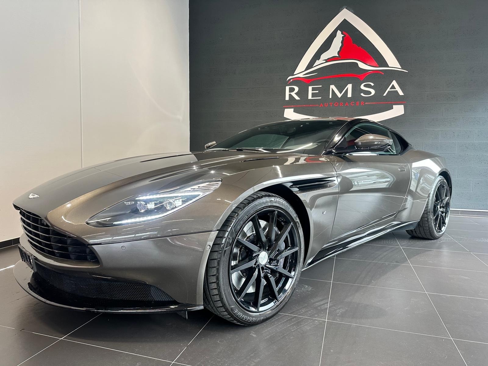 ASTON MARTIN DB11 V12 Touchtronic 3