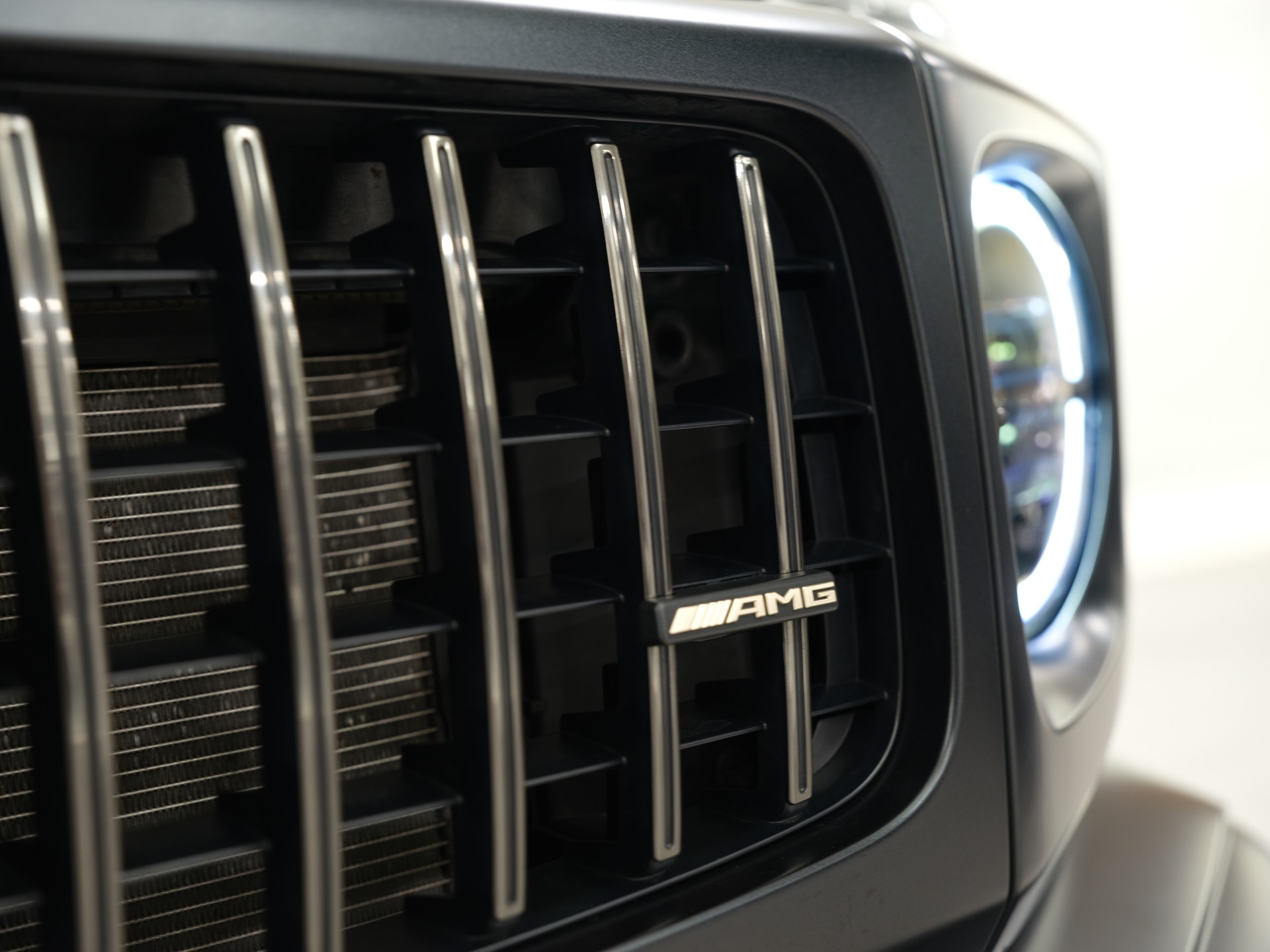 MERCEDES-BENZ G 63 AMG Speedshift Plus G-Tronic *GRAND-EDITION*-image-17